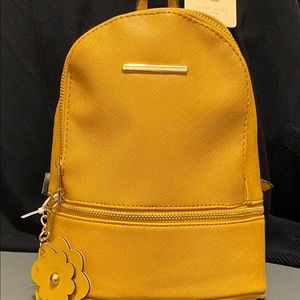 Perfect Image New York Mustard Faux Leather